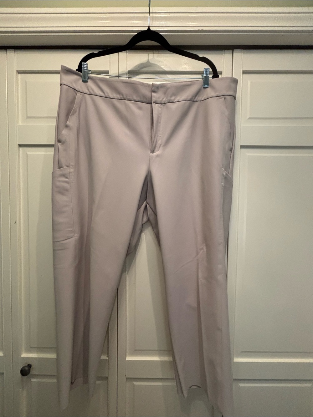 Athleta Women's Ankle Cropped Pants in Light Taupe